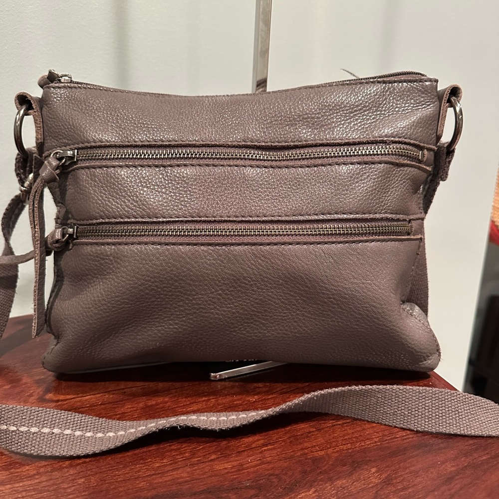 The Sak Stylish Gray Leather Crossbody Bag
